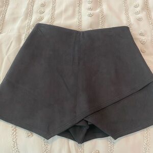 Blue Blush Classic Black Apparel